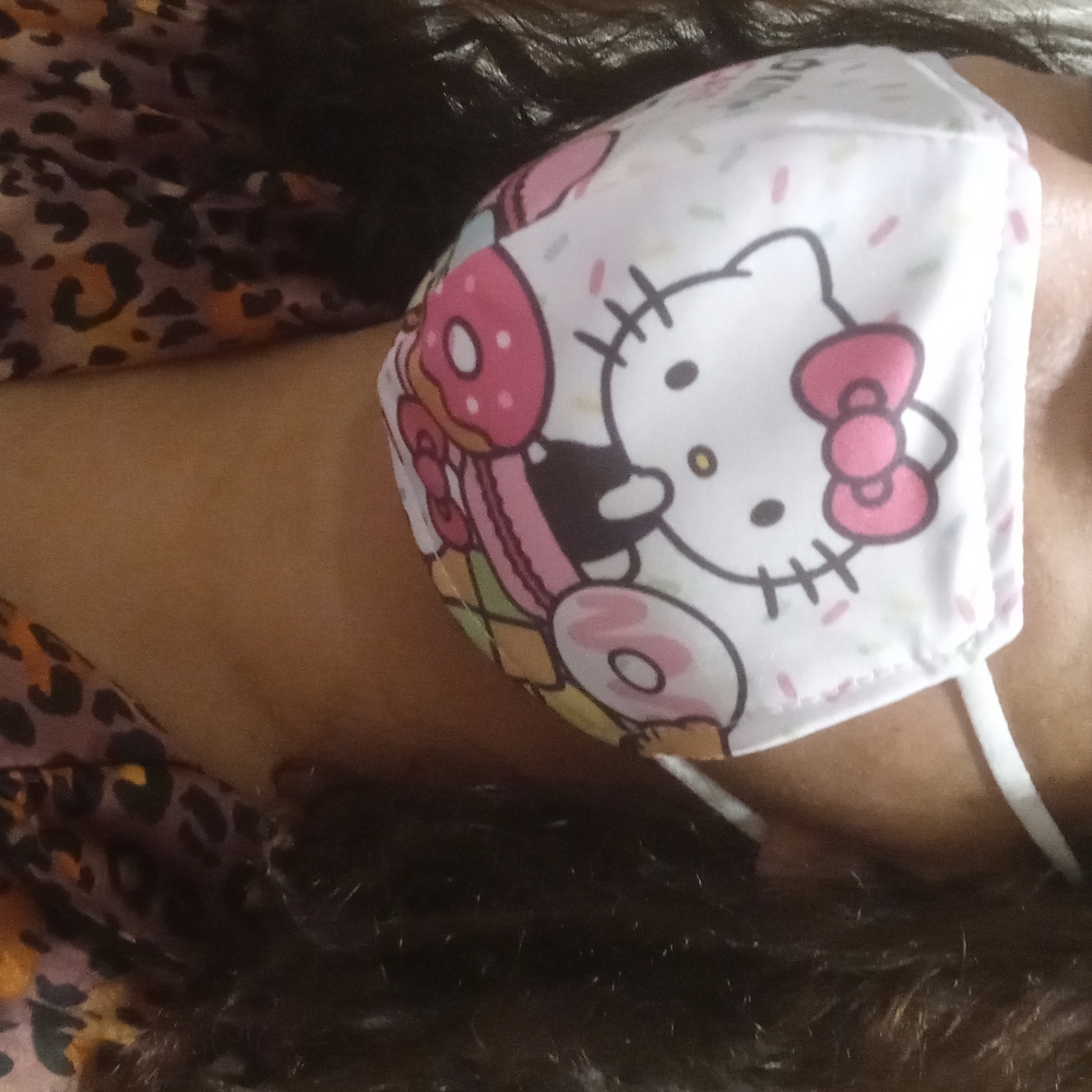 Hello Kitty Café Truck Face Mask NWT - Picture 6 of 6